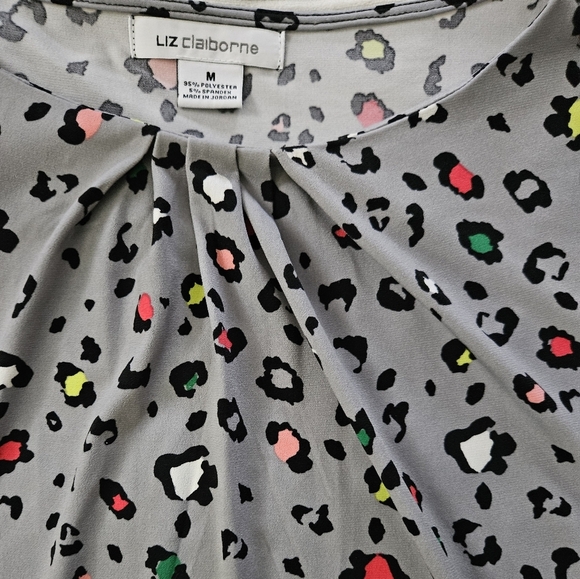 Liz Claiborne Leopard Print Gray Shirt. Size M - Picture 4 of 6